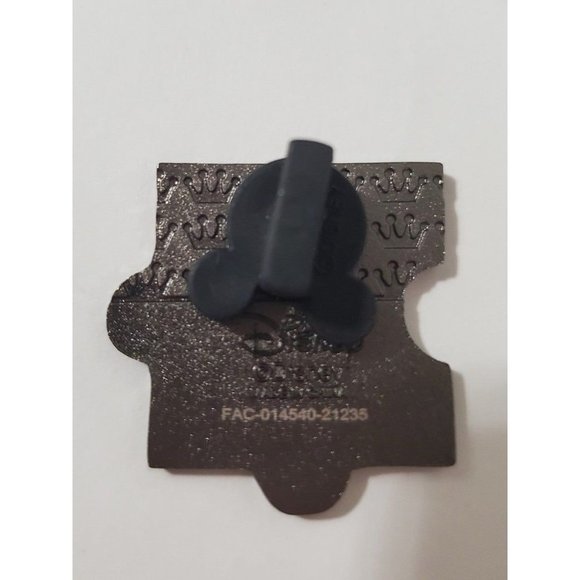 Loungefly Beauty and the Beast Puzzle Mystery Box Pin - Belle - Picture 2 of 2